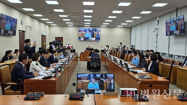 지난 6월 13일 국민의힘과 보건복지부가 불참한 가운데 열린 제22대 국회 보건복지위원회 제1차 전체회의ⓒ병원신문