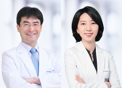사진 왼쪽부터 가정의학과 박상민, 통합케어클리닉 김계형 교수