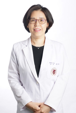 김난희 교수