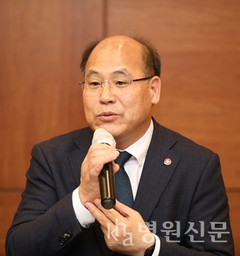 현재룡 국민건강보험공단 이사장 직무대리. ⓒ병원신문.